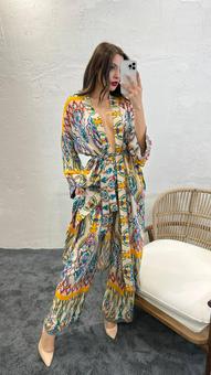 Женские костюмы