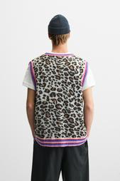 ANIMAL JACQUARD KNIT VEST