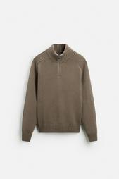 HIGH NECK QUARTER-ZIP SWEATER