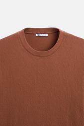 TEXTURED T-SHIRT