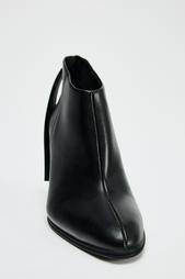 ZIP-UP HEELED ANKLE BOOTS